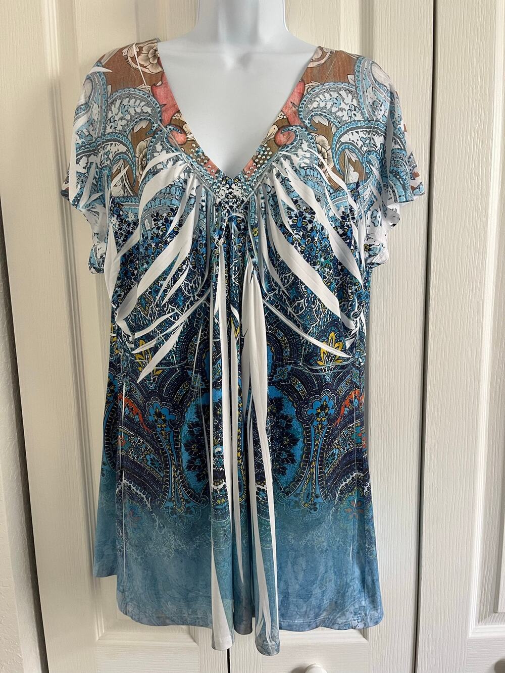 NWT Unity World Wear Women 2X Paisley Tunic Top Blue Rhinestone V-Neck Plus Size